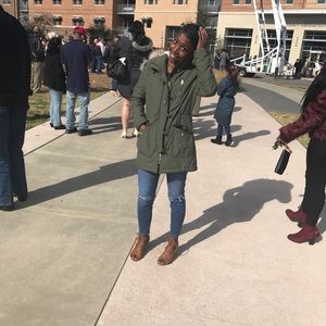 Meet your Posher, Waverly